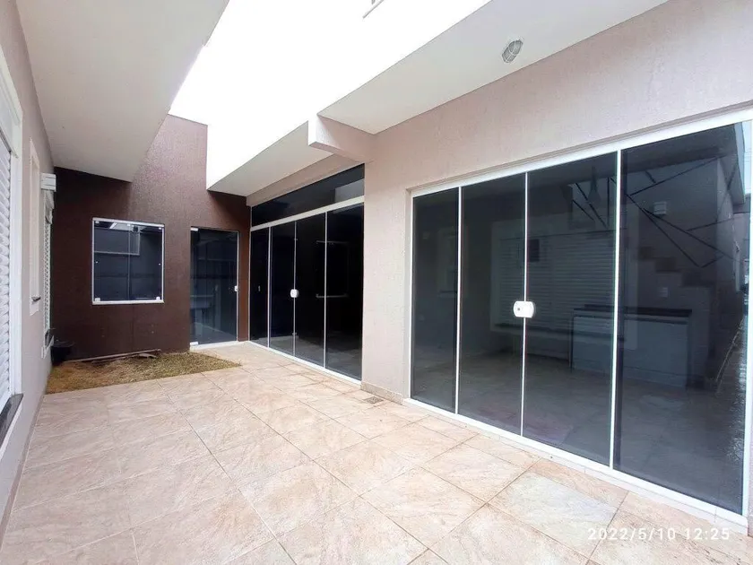 Comfortable house in a condominium - Image 1