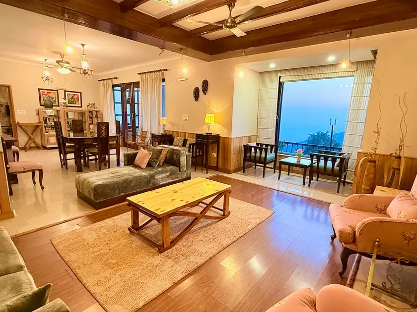 Serviced Studio Apartment 3BHK  w/living in Villa - Image 1