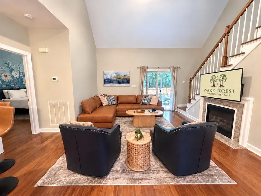 *Fire Pit *Fenced Yard *Near Downtown - Image 1