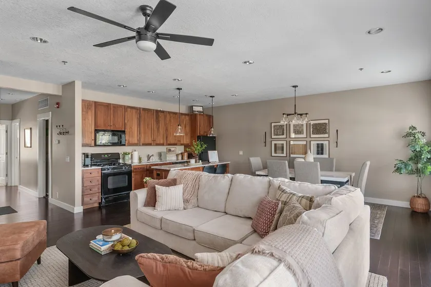 Lone Star Loft - Image 1