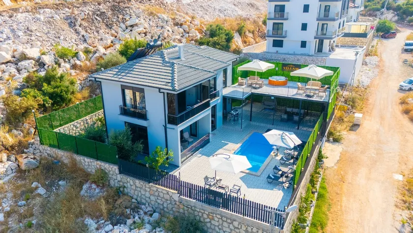 #PeacefulSummerVacationUnderTheBlackRoofOfMyVilla# - Image 1