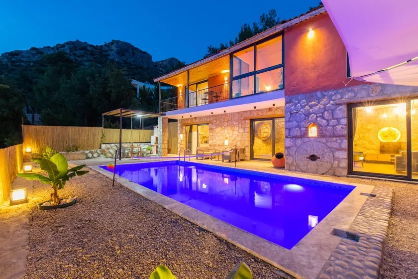 Authentic Stone and Brick House - Image 1