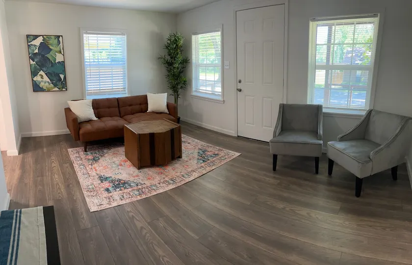 Cozy Southern Comfort Home - Image 1