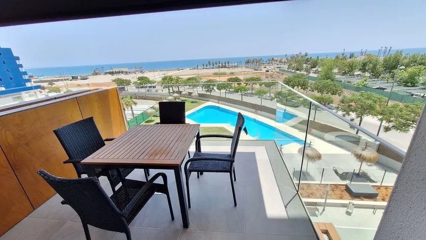 Amazing sea view apartment. Pool available - Image 1
