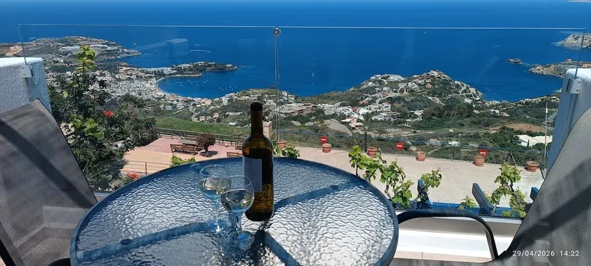 Apartments | Swimming pool & View - Image 1