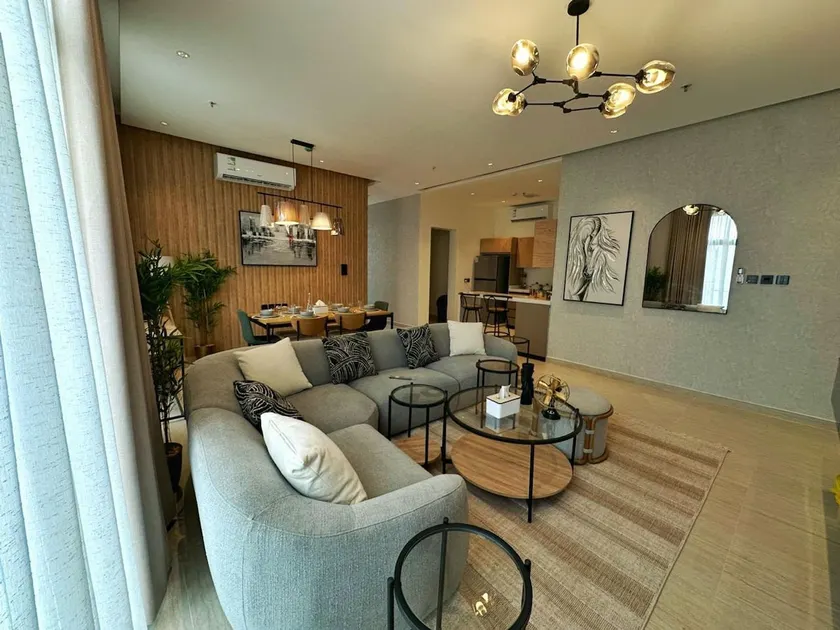 High Furnished Apt w/Balcony - Image 1