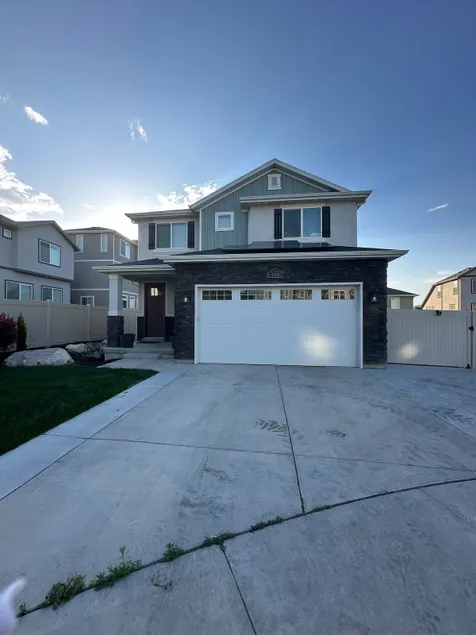 Beautiful 2 BRD House - Image 1