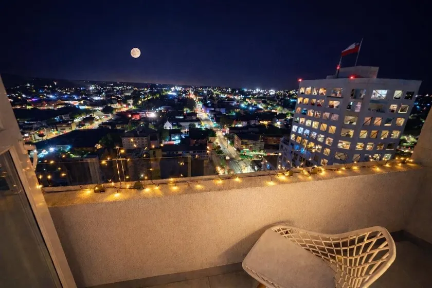 Central apartment with a beautiful view - Image 1