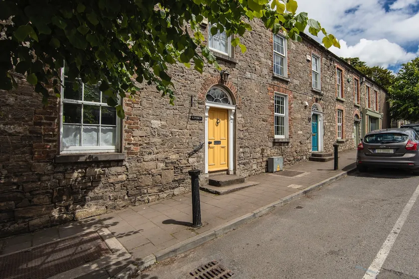 Linden house/Slane Village/near Newgrange - Image 1