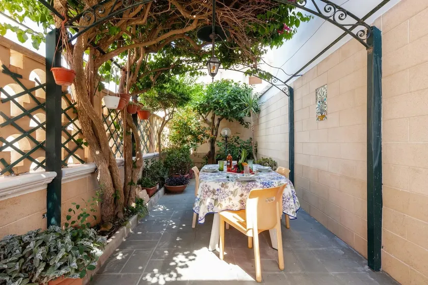 Casa Crystal Near The Sea - 5min Walk to San Foca - Happy Rentals - Image 1