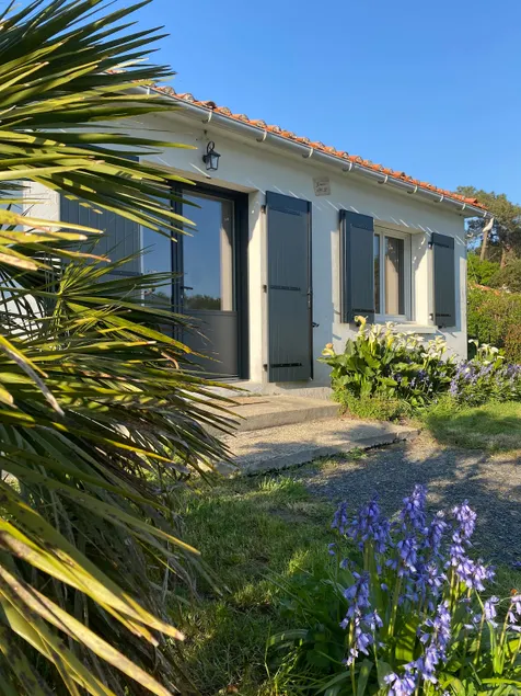 ”La Rose des Vents” House - Image 1