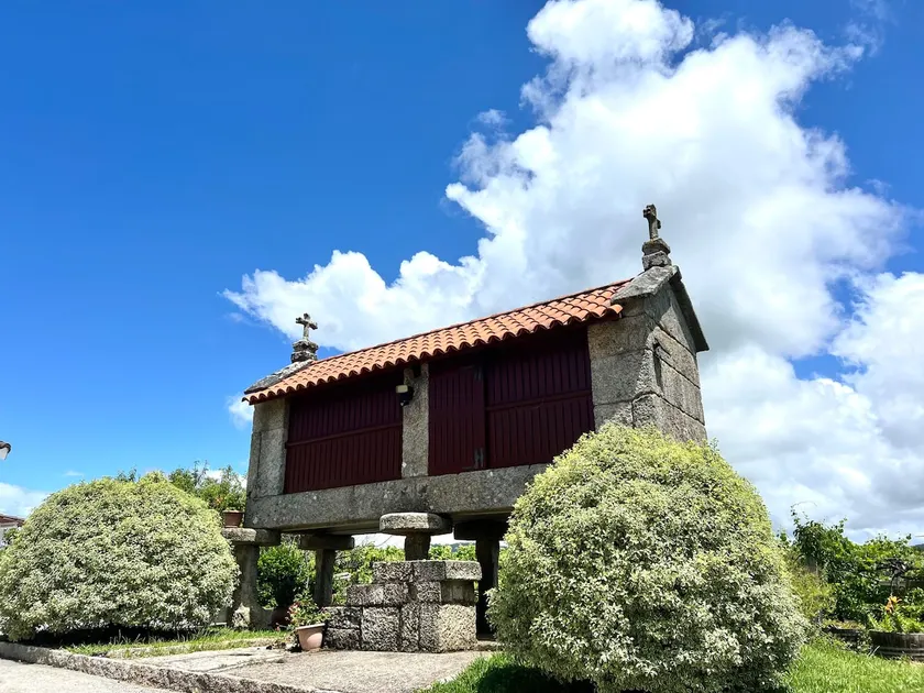 House with vineyards, 5 minutes from the beach - Image 1