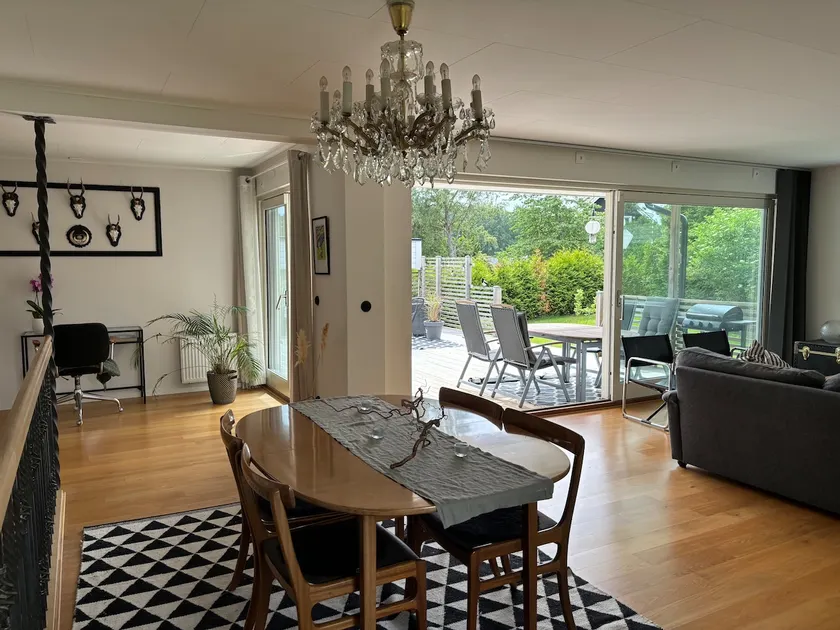 Villa near Gothenburg - Image 1