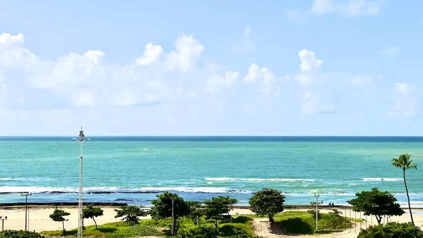 Beach Class 2 bedrooms on the beachfront - Image 1