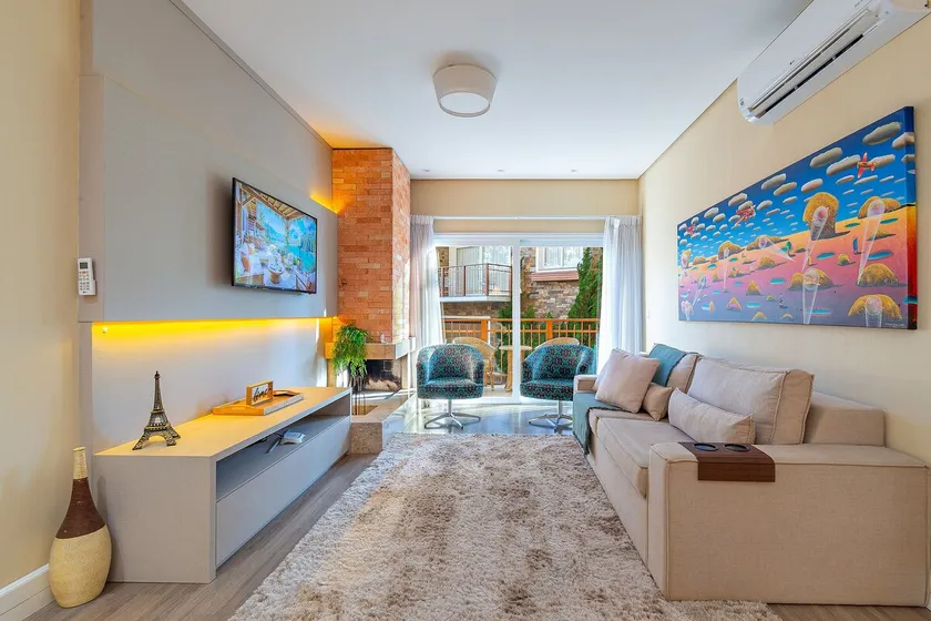 Charming Apartment with Fireplace, Swimming Pool and Jacuzzi - Image 1