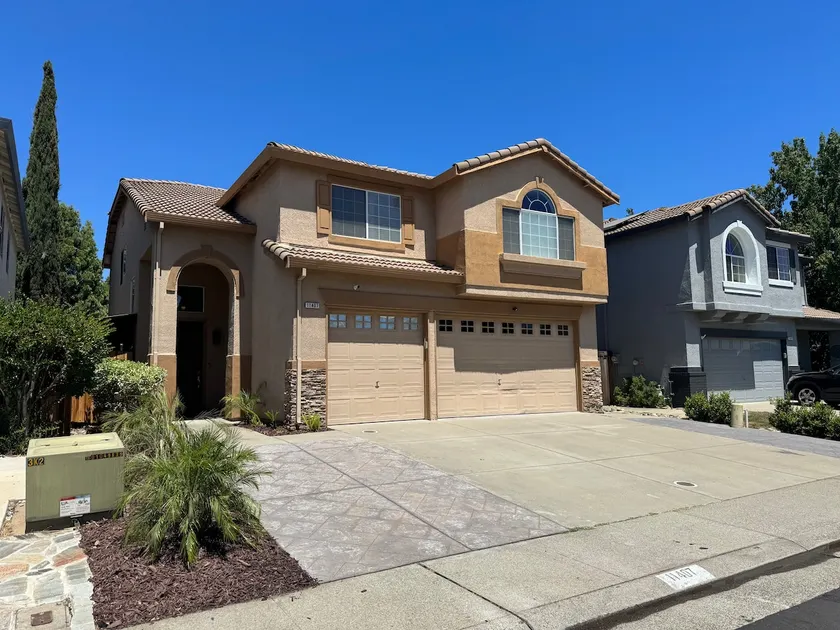 2-Story Private Home in the Heart of Sacramento - Image 1
