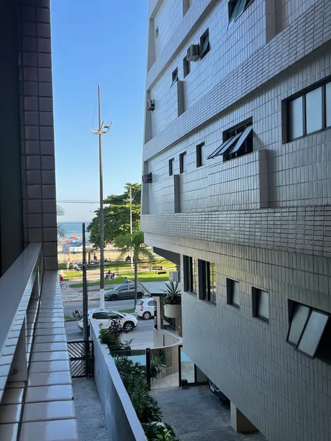 Opportunity: Beachfront apartment - Image 1