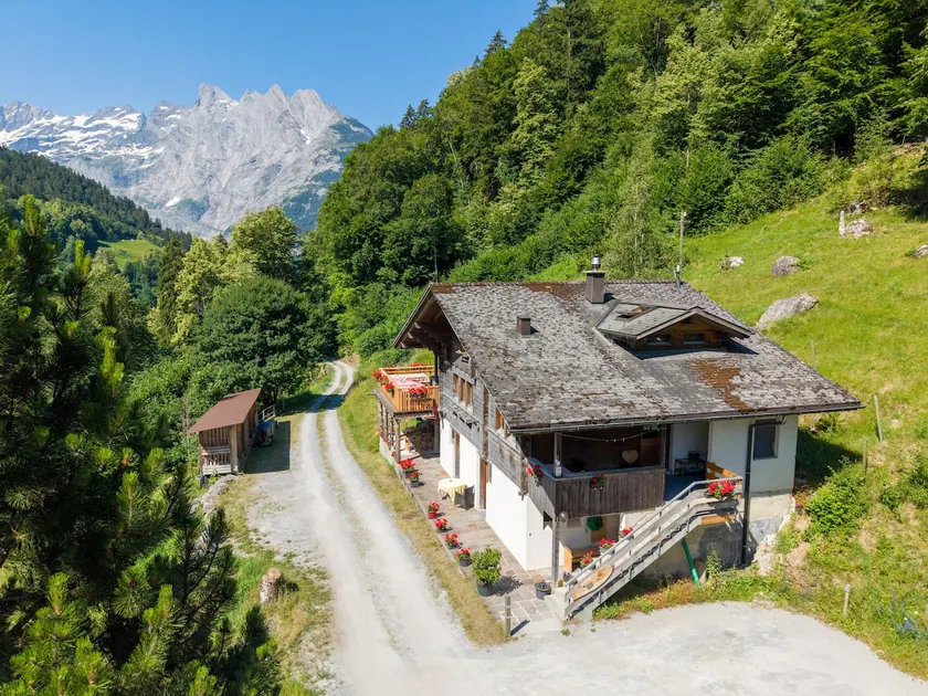 Chalet - Family vacation in the mountains - Image 1