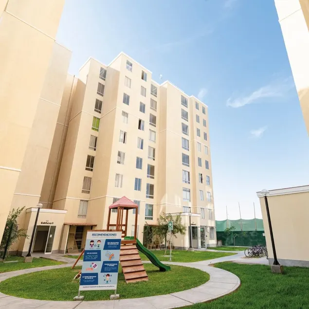 Apartment with Air Conditioning, King Bed and Pool - Image 1