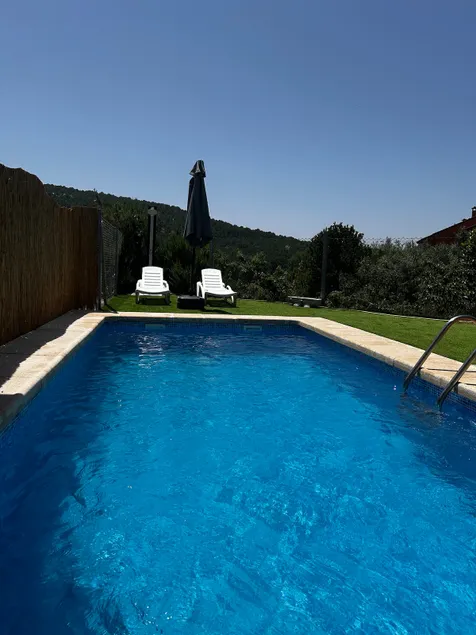 Cozy house overlooking Gredos, pool - Image 1