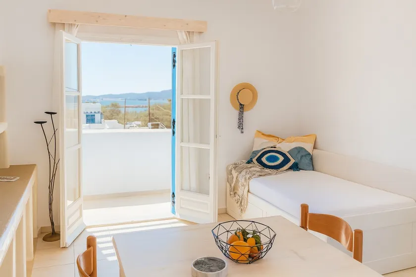 Sunset Getaway Aliki Paros - Image 1
