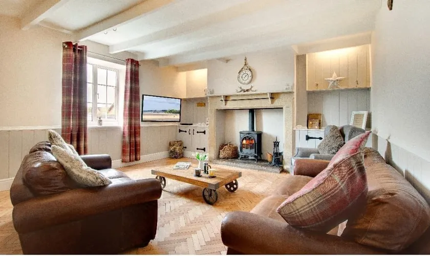 ‘Gabby Cottage’ Cosy Coastal Cottage - Image 1