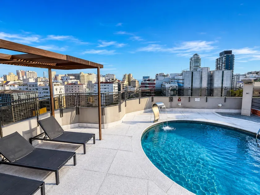 Flat with Pool • Garage • A/C • Close to the Beach - Image 1