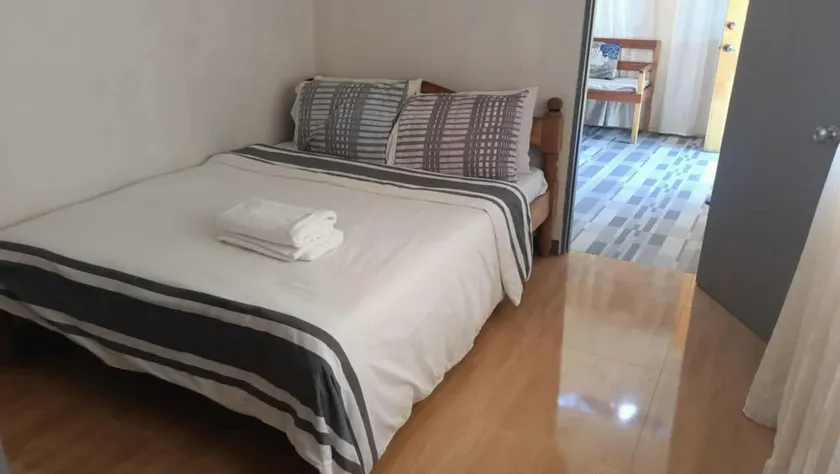 Cozy, little home near Albuera. - Image 1