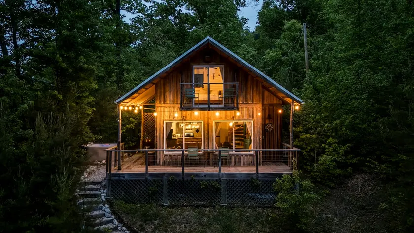 Romantic Woodland Cabin• HotTub • Peaceful Retreat - Image 1