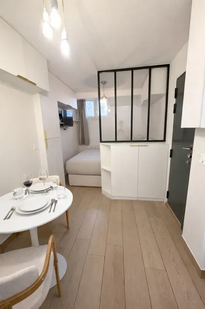 A cosy studio in Paris near Buttes Chaumont Park - Image 1