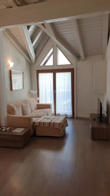 Apartment in Piazza Granda - Image 1