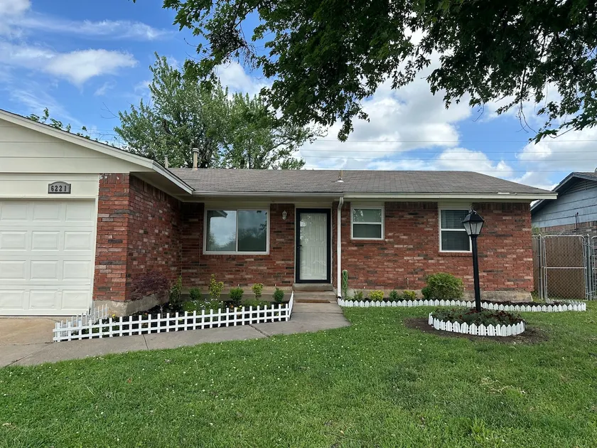 A Home for guests on Budget. - Image 1