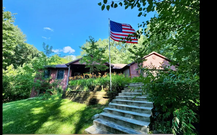 Rockford Retreat - Image 1
