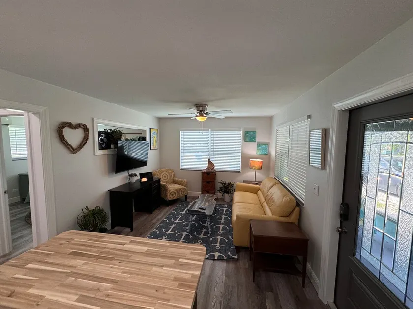 875 Oasis 2 - Image 1