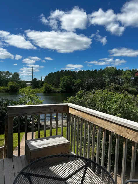 The Mill Pond Apartment - .5mi to Downtown Hayward - Image 1