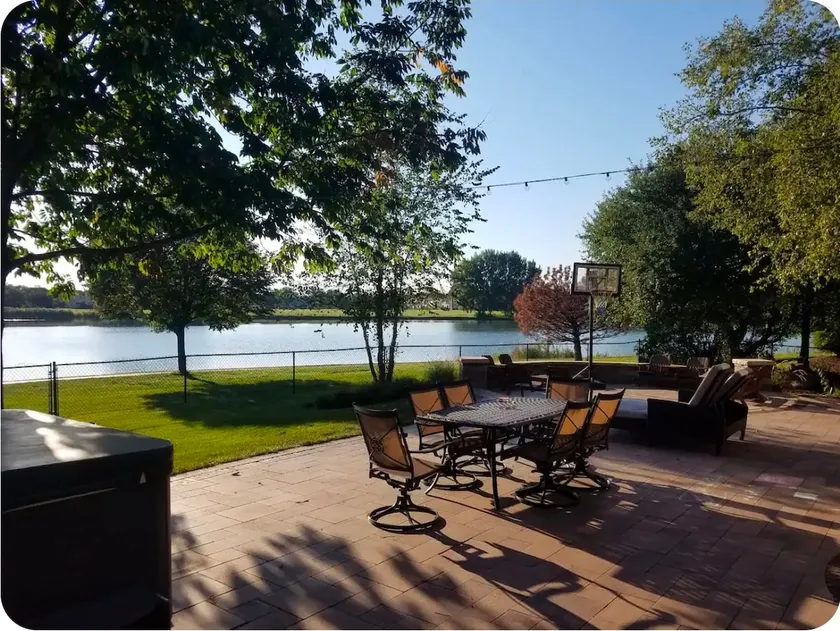 Lakefront Hot Tub-Fishing-Kayak & Pool Table Suite - Image 1