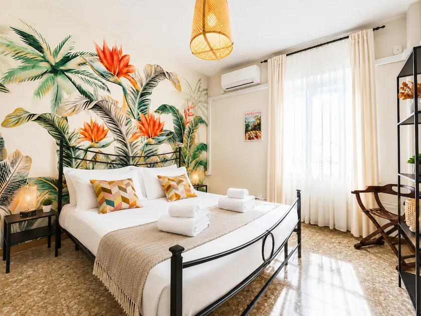 Pescara Center | 5 min Beach | 2 Suites - Image 1