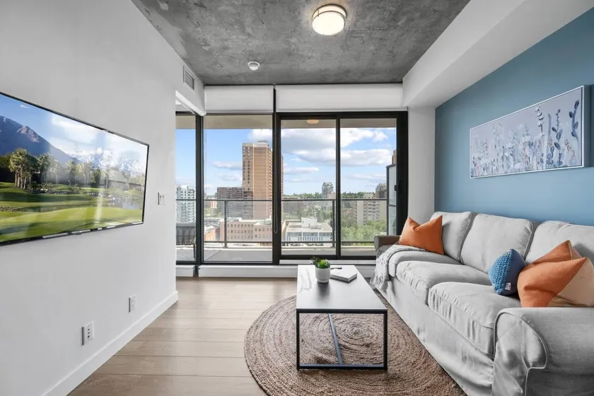 King Bed |Skyline Views | Gym | 5 mins to Dome - Image 1