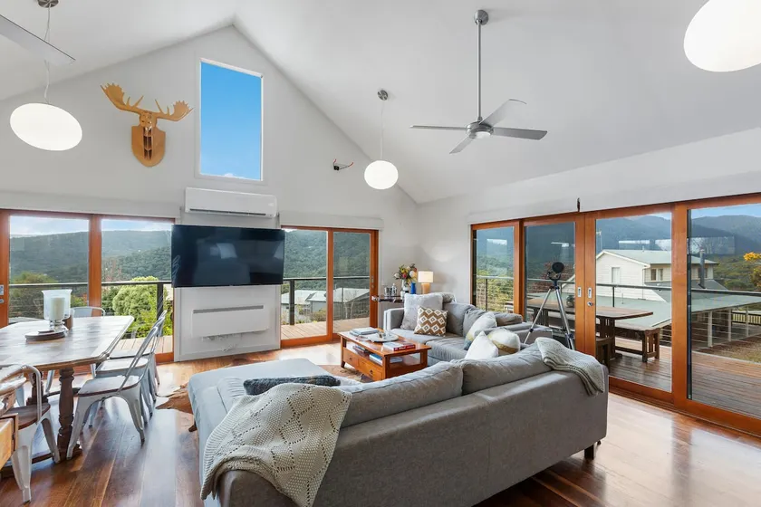 Grand View Chalet - Image 1