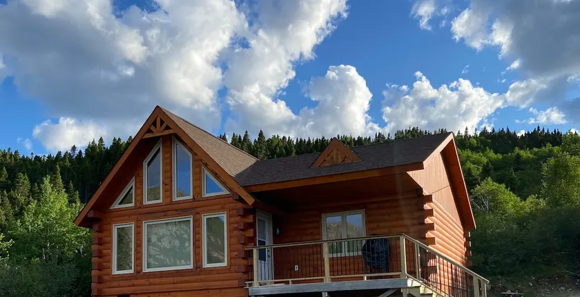 Hilltop Hideaway! - Image 1