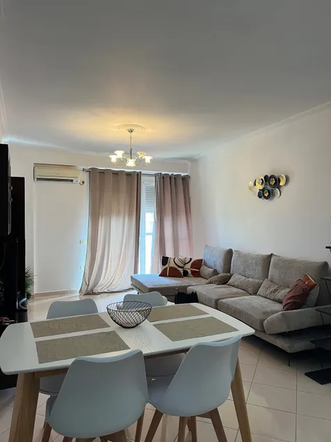 Blue Breeze Two Bedroom Apartament - Image 1