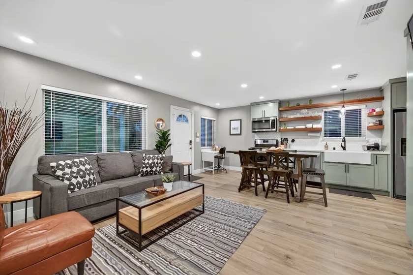 Charming Farmhouse Retreat: 2Bd 2Bth with Garage - Image 1