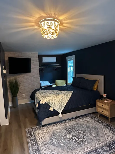 Downtown Suite - Image 1