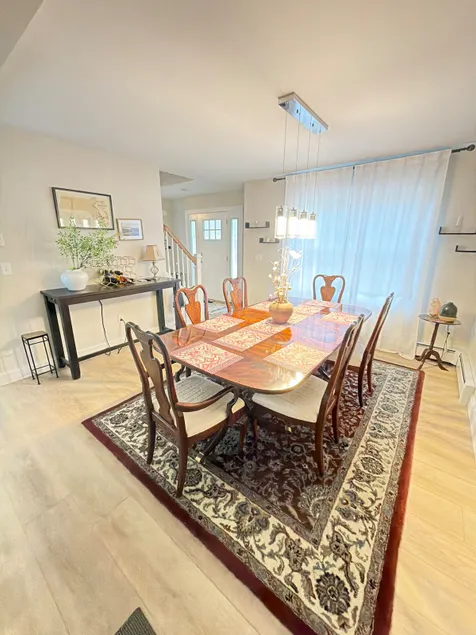 Private 3br & basement 3bth near Trail golf & Lake - Image 1