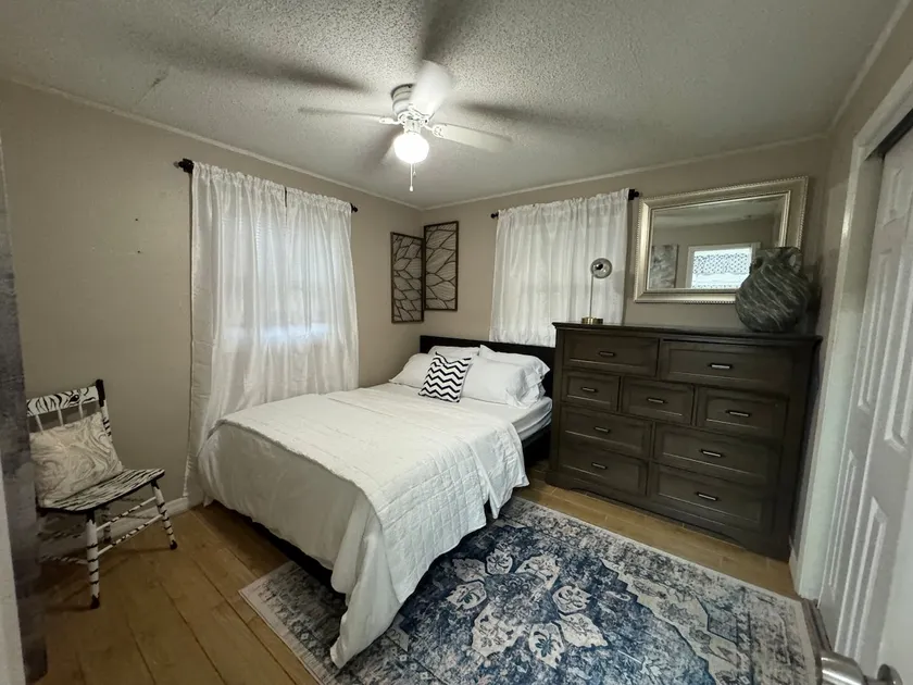 Cozy Suite - Your Tampa Retreat - Image 1