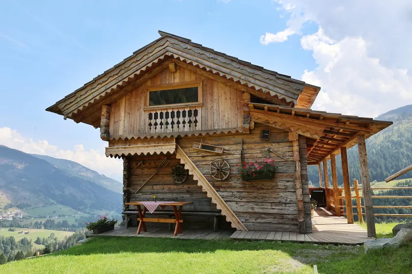200-year-old holiday home with sauna and hot tub - Image 1