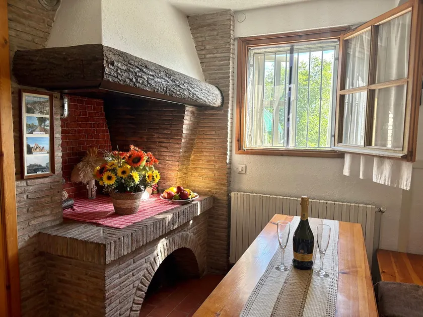 Cozy stay between Venice & Dolomites: AC & Parking - Image 1