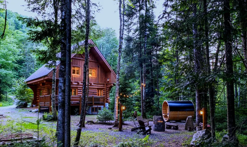 Log cabin/Mont Blanc-Tremblant /SAUNA-SPA-BBQ - Image 1