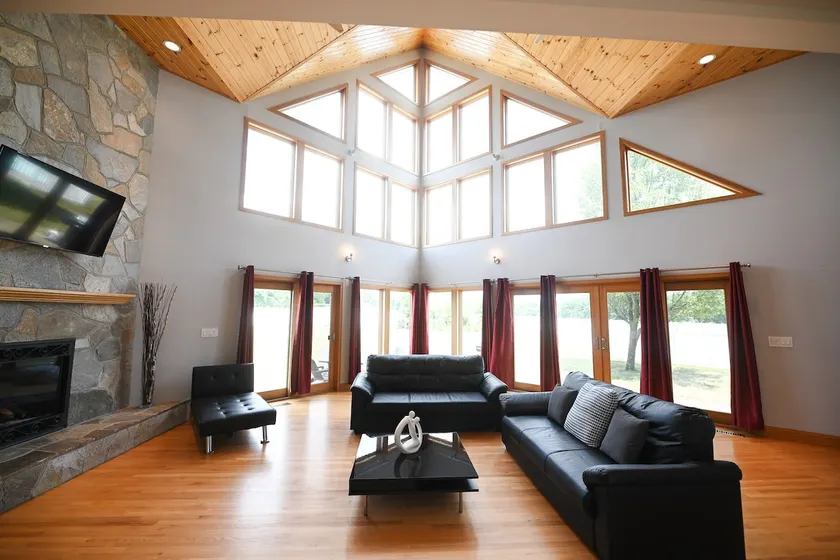 Peaceful house with 5 bedrooms & pool - Image 1