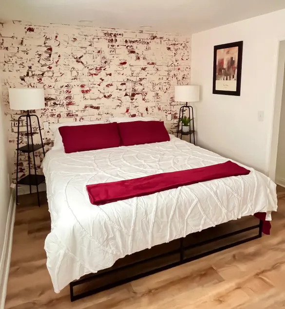 King Villa/Central Bliss/55” 4k Roku/Full Kitchen - Image 1